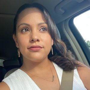 Meet your Posher, Alondra